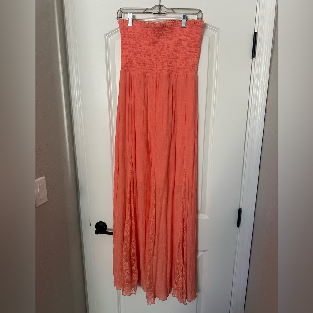 VENUS Peach Strapless Dress With Lace Details